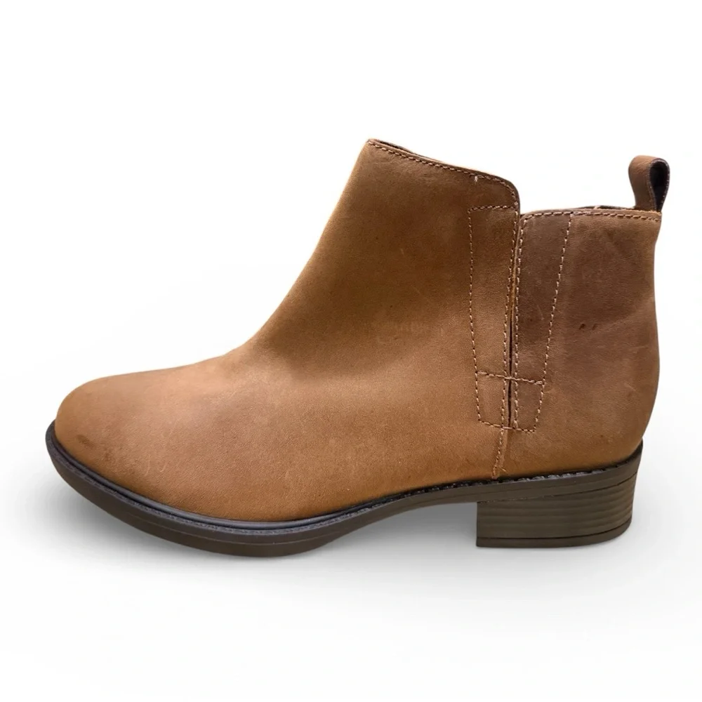 NWOB! Easy Spirit Ankle Booties Size 7M Brown Leather Side Zip Comfort Boot